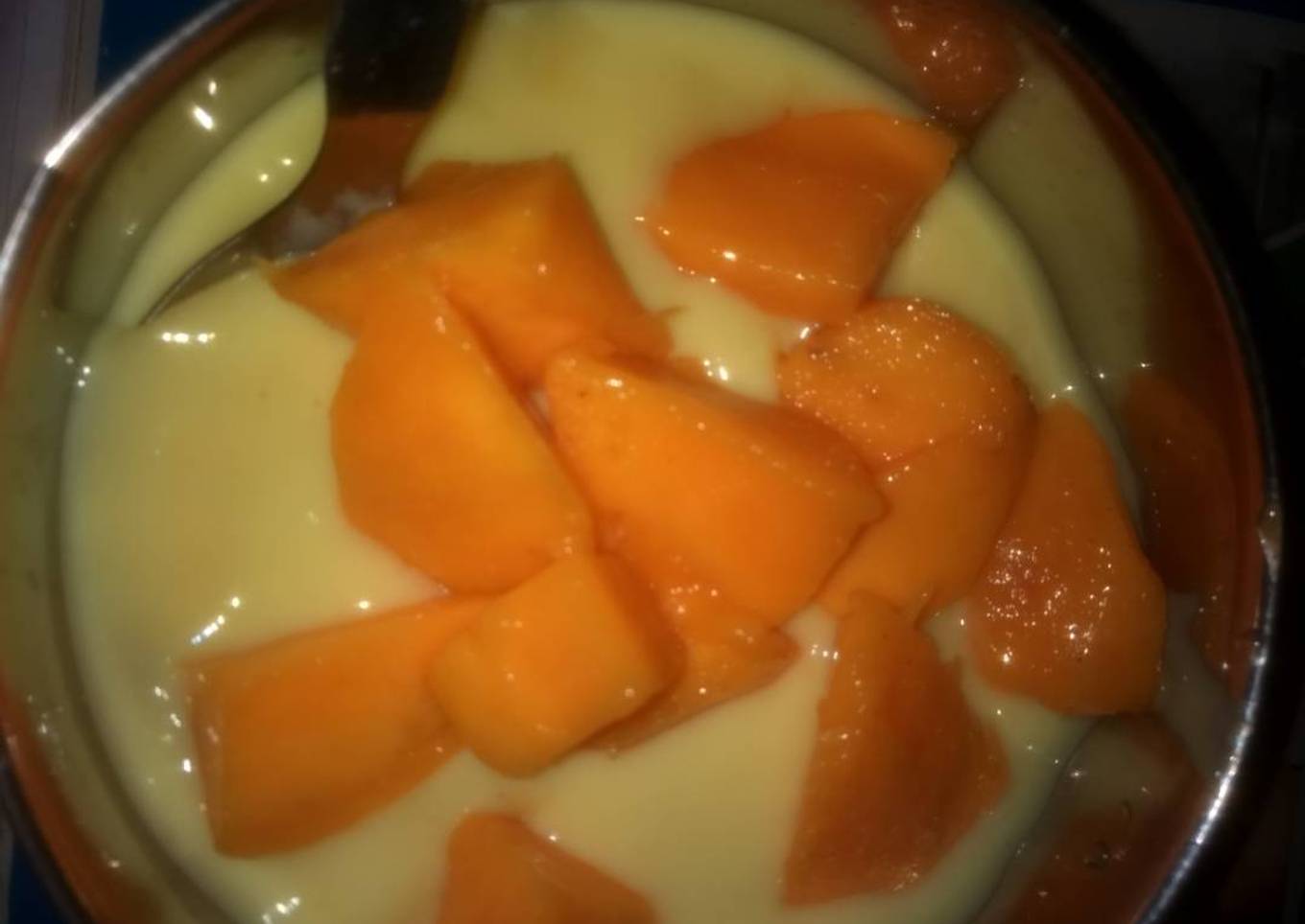 Mango ice cream