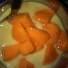 A picture of Mango ice cream.
