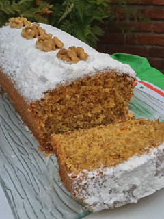 Una foto de CARROT CAKE INTEGRAL (BUDÍN DE ZANAHORIA) 🥕