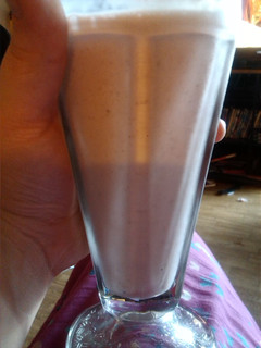 A picture of Strawberry chocolate banana milkshake.