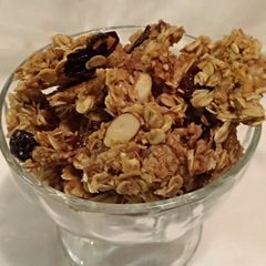 A picture of Toasted Crunchy Granola Clusters.