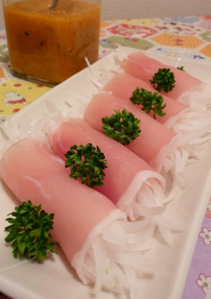 A picture of Easy Rolled-Up Cured Ham and Onion Salad.