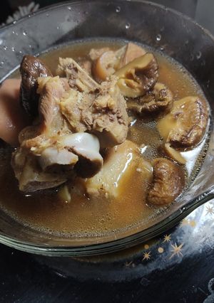 A picture of Bak Kut Teh (pork leg).