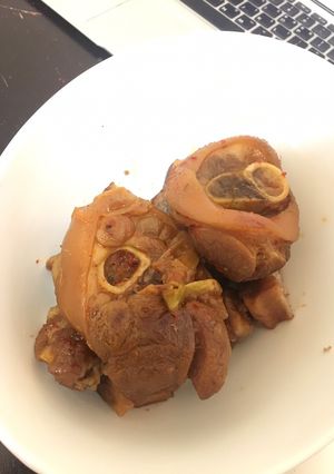 Hình của món Chân heo kho nước tương.