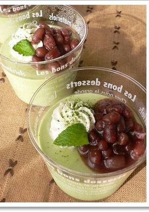 A picture of Creamy Matcha Pudding.