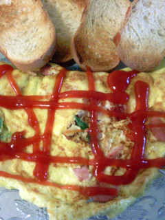 A picture of breakfast omelete.