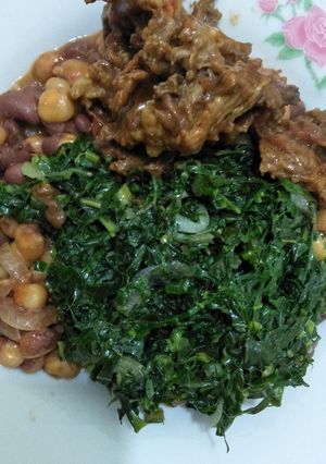 A picture of Vegetables githeri with meat.