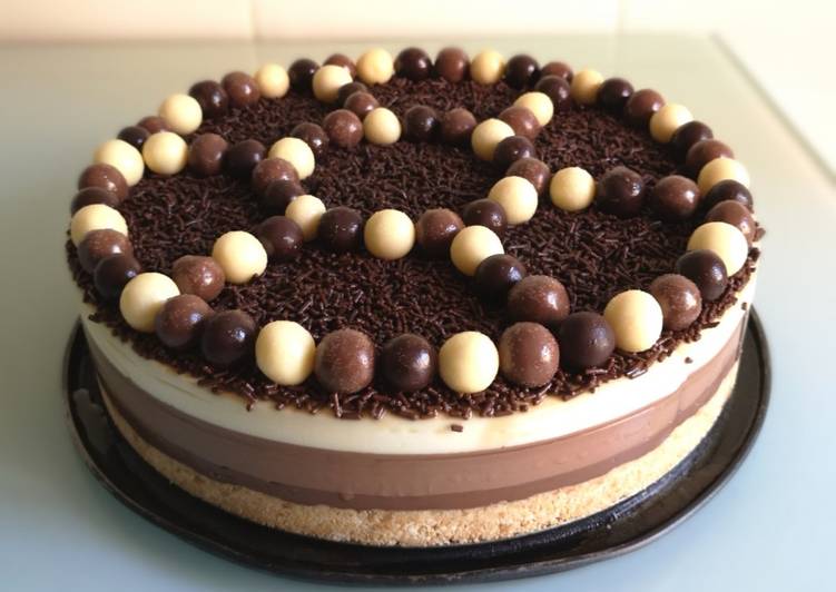 Recipe of Any-night-of-the-week Tarta tres chocolates