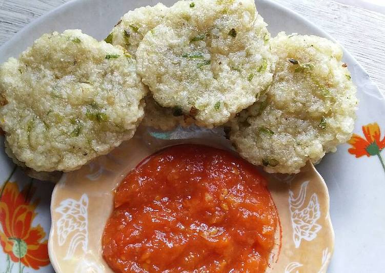 Cireng Nasi Saus Tomat
