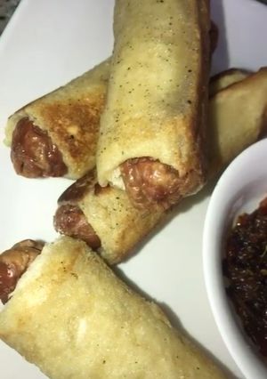 A picture of French toast roll-ups.