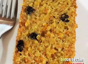 Una foto de Torta de zanahoria y manzana con canela y jengibre