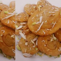 A picture of Meethi Poori.