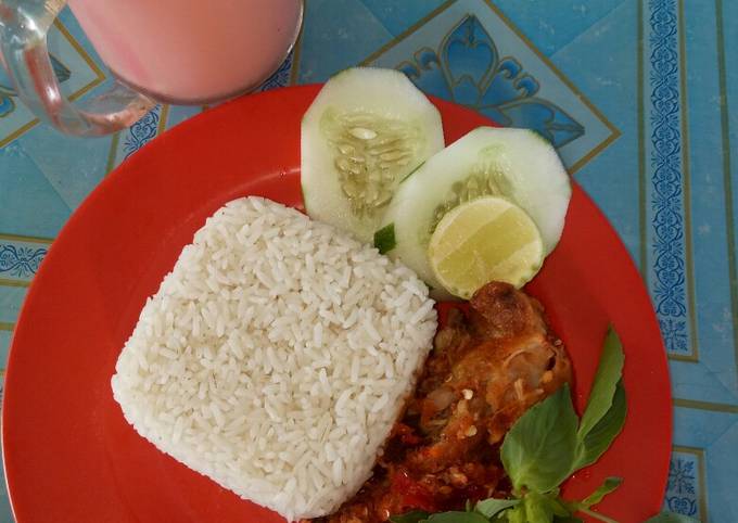 Ayam geprek sederhana