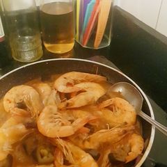 A picture of Paprika shrimps in coconut milk/cream sauce.