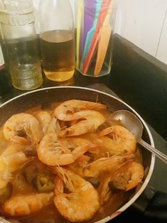 A picture of Paprika shrimps in coconut milk/cream sauce.