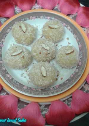 A picture of Orange coconut bread ladoo.