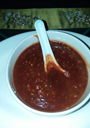 A picture of Imli or khajoor ki chutney.