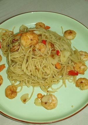 Foto resep Spaghetti Aglio Olio combine with shrimp