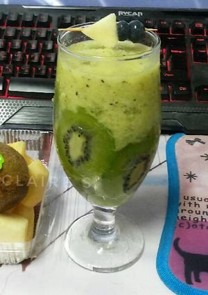 รูปของ แอปเปิ้ลกีวีสมูทตี้ (ต้านไข้หวัดและเรียกความสดชื่น)