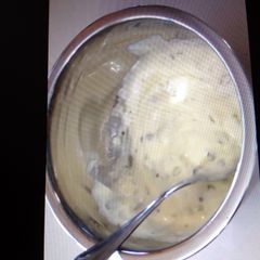 A picture of Big Mac Sauce.