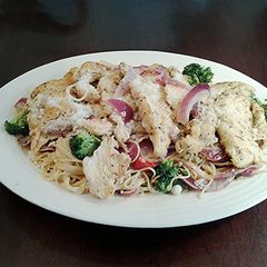 A picture of Chicken Scampi with Broccoli.