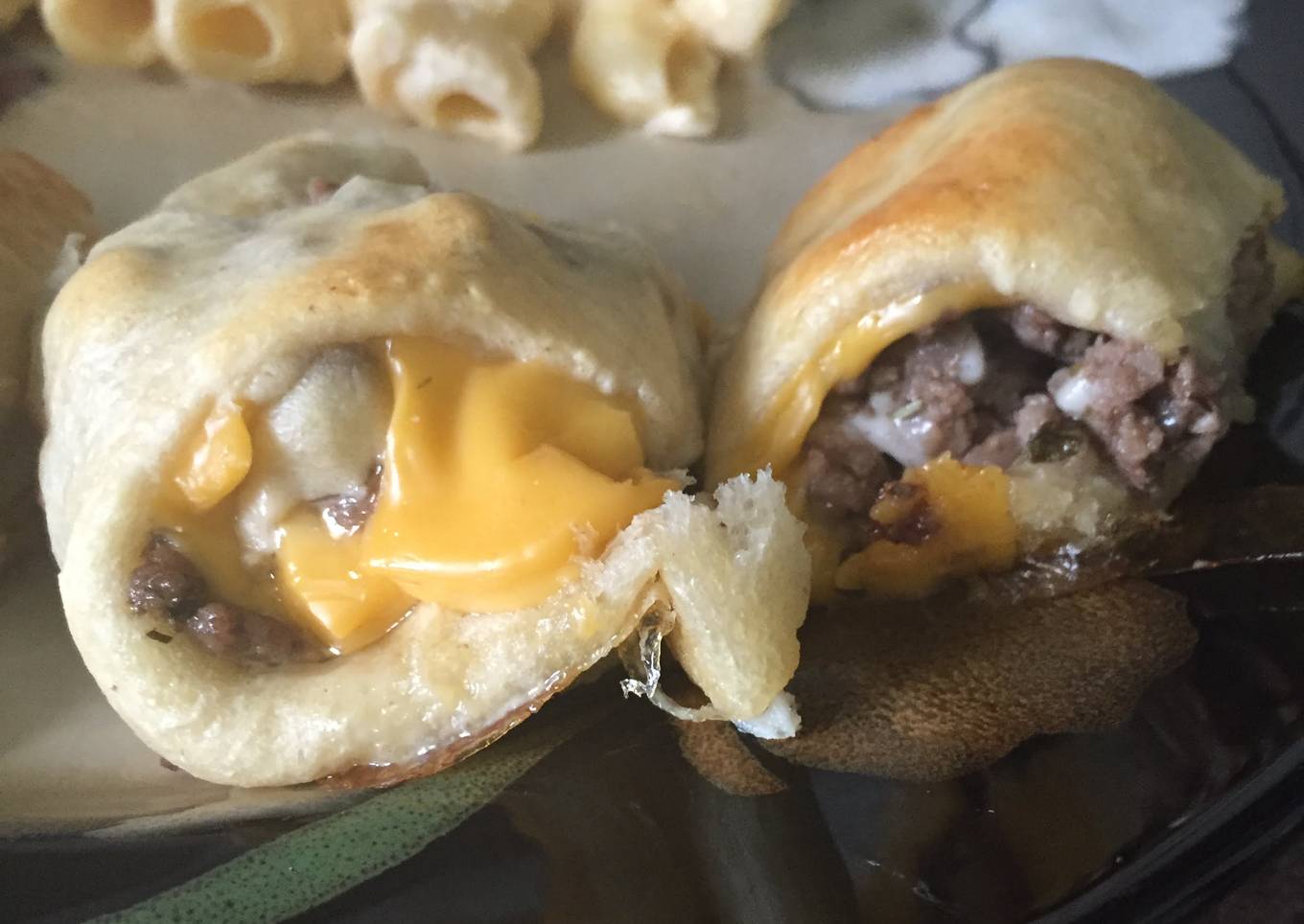 Cheeseburger Crescent Rolls