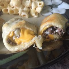 A picture of Cheeseburger Crescent Rolls.