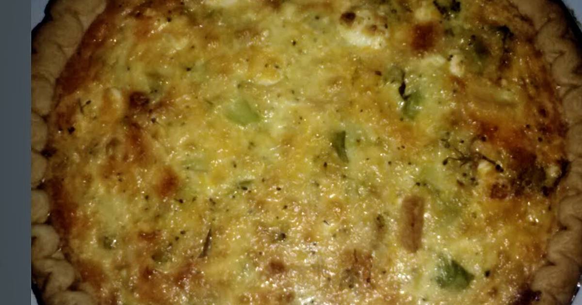 Mom's quick n easy 3 cheese quiche Recipe by angel.mccoy.140 - Cookpad