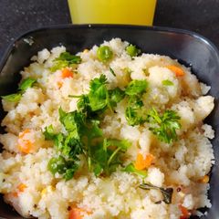 A picture of Vegetable suji upma.