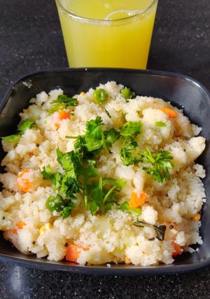 A picture of Vegetable suji upma.
