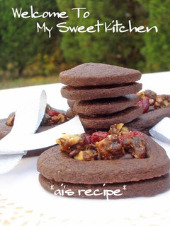 A picture of Easy Heart-Shaped Decorated Cookies for Valentine's Day.