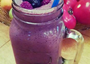 Easiest Way to Make Appetizing Berry Cheesecake Green Smoothie