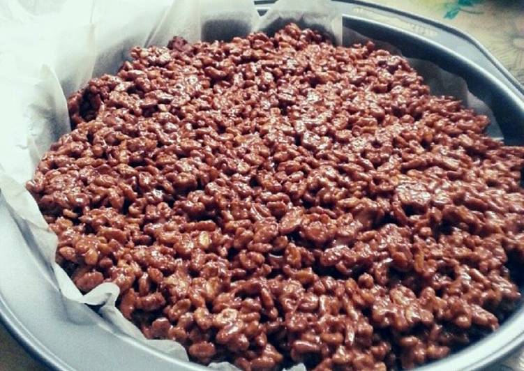 Steps to Make Quick Chocolate Rice Krispies