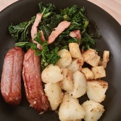 A picture of Kale, Bacon and Potatoes.