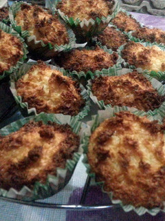 A picture of Coconut Macaroons.