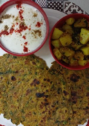 A picture of Methi Thepla.