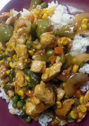 A picture of sweet and sour chicken.