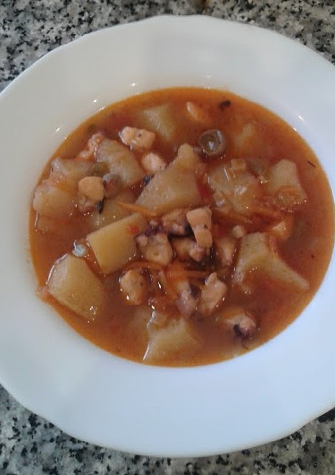 Una foto de Guiso de pulpo con patatas