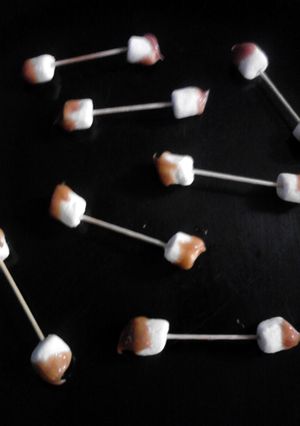 A picture of Secondhand Cottonswabs / Used Q-Tips Halloween.