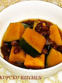 A picture of "Itoko-ni" Kabocha Squash Simmered with Canned Adzuki Beans.