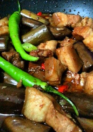 A picture of Pork Binagoongan.