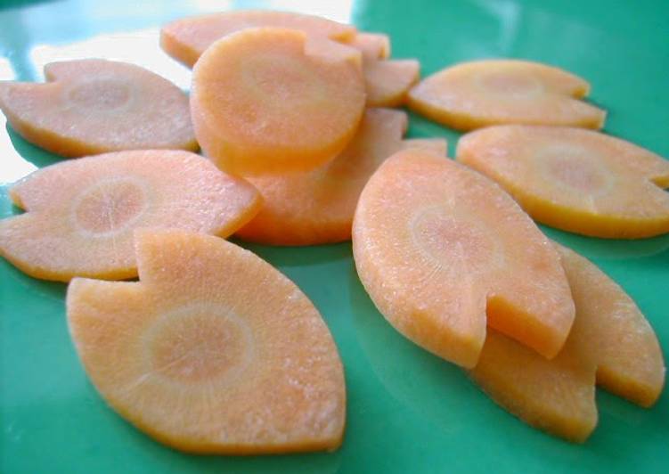 Recipe of Super Quick Homemade Flower Petal Shaped Carrot Slices (for Garnish)