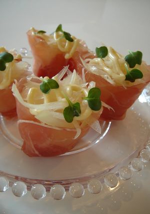A picture of Cured Ham Sushi Balls.