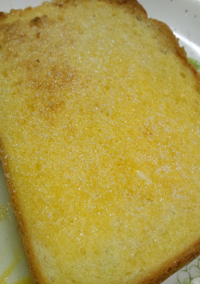 A picture of Super Quick-Prep Melon Bread using a Sandwich Bread.
