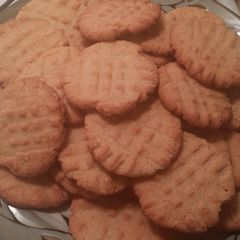 A picture of Delish Peanut Butter Cookies.