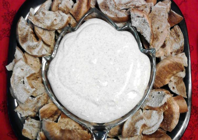 Bagel Chips with Sweet N Creamy Cinnamon Dip