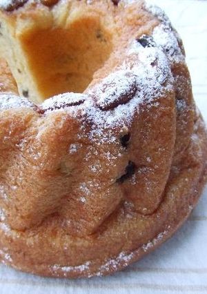 A picture of Soft and Moist Gugelhupf.