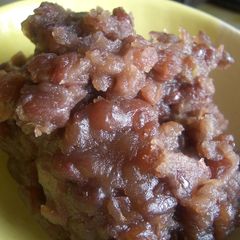 A picture of Tsubushi-An (Sweet simmered azuki beans).