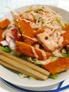 Una foto de Ensalada césar vegana