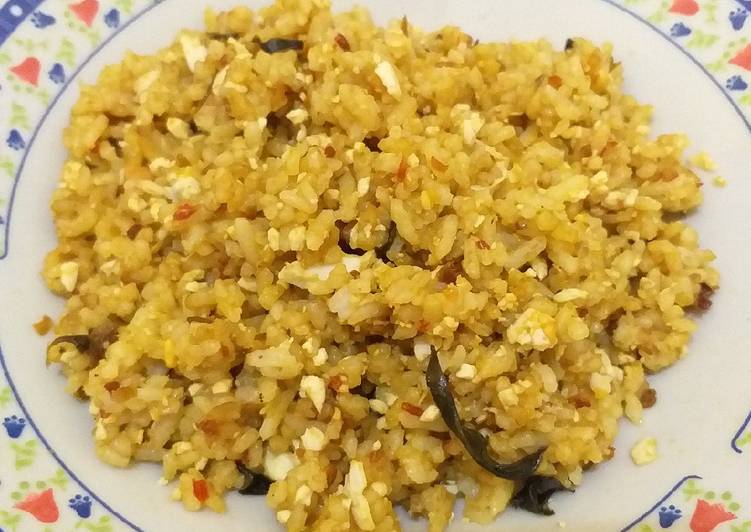 Resep Nasi Goreng Telur Asin ala Anak Kos Super Praktis Super Instan yang Menggugah Selera